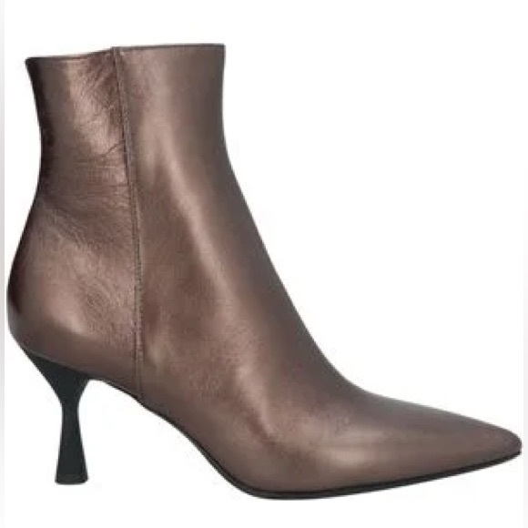 NWT AGL Bronze Leather Ankle Boots Size (38.5) - Picture 1 of 12